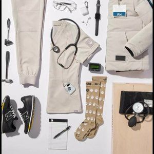 ISO: Star Wars FIGS scrubs Top: XS & Bottom: XS